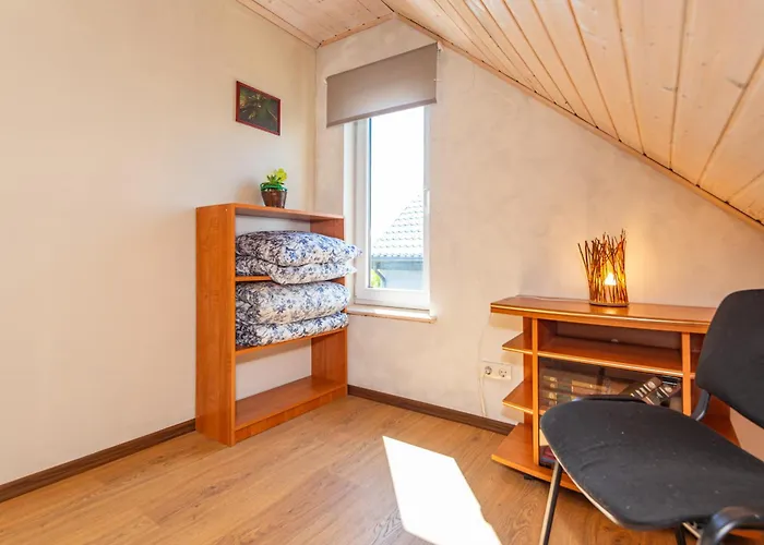 Sveciu Namai Tuopa Nemirsetoje Palangoje * Połąga