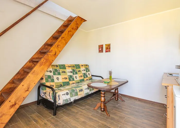 Sveciu Namai Tuopa Nemirsetoje Palangoje